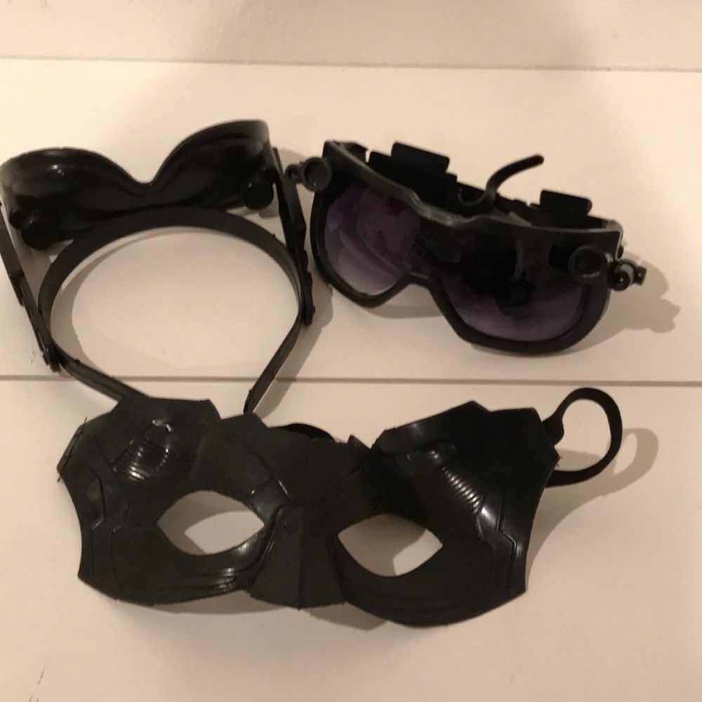 Anne Hathaway cat women accesorios.